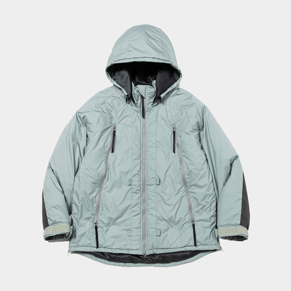 "High density woven outer material and Primaloft gold"