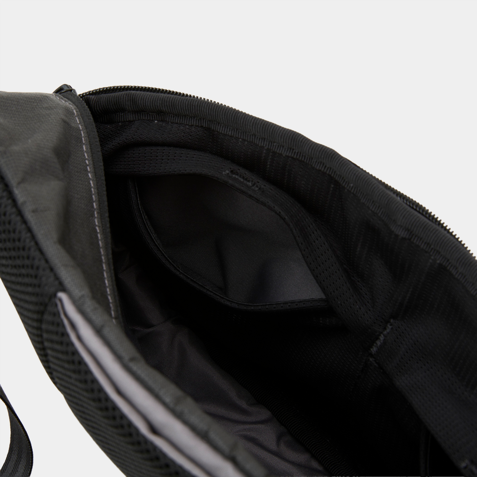 5.8 fri 12:00 ON SALE】CHROME BOT FLAP SLING UltraWeave™(Carbon